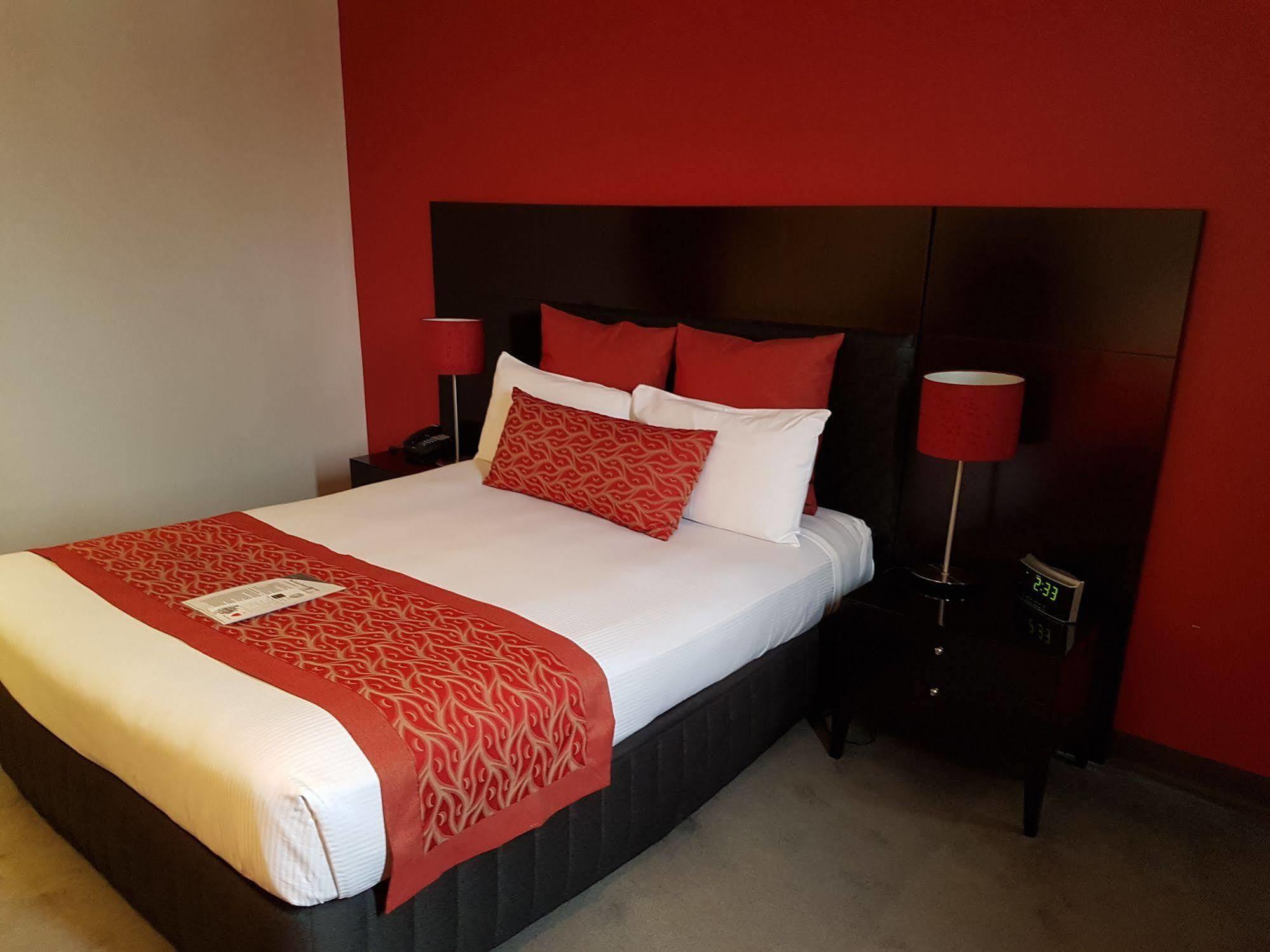Leichhardt Hotel 4*